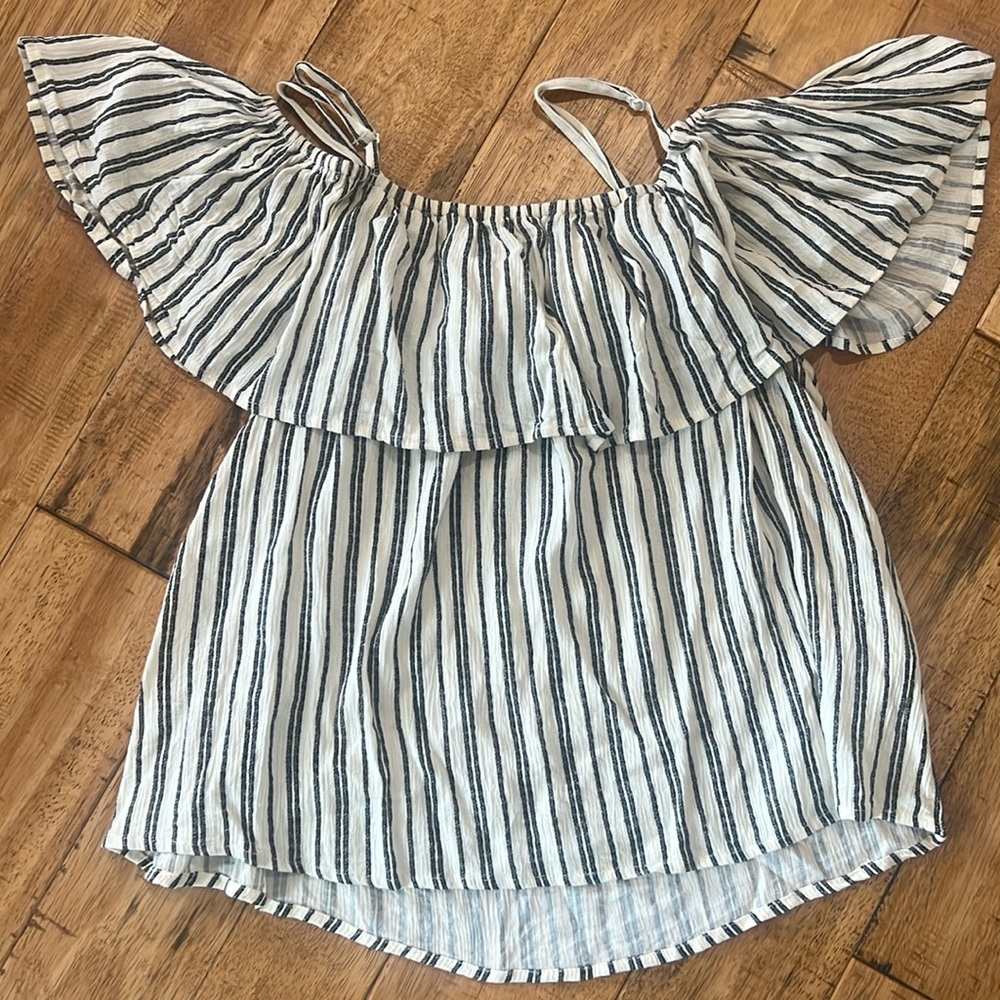 Black and white striped billabong tank top. Never worn